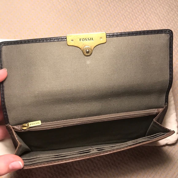 Fossil Wallet - Picture 3 of 5